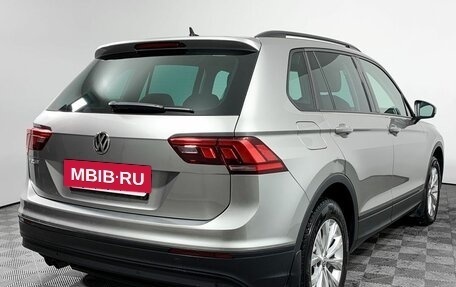 Volkswagen Tiguan II, 2019 год, 2 439 000 рублей, 7 фотография