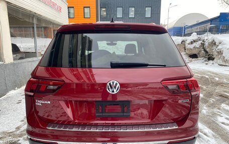 Volkswagen Tiguan II, 2018 год, 2 980 000 рублей, 16 фотография