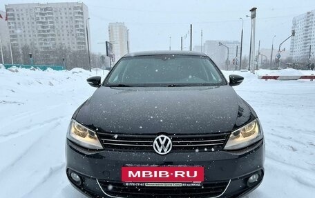 Volkswagen Jetta VI, 2013 год, 1 150 000 рублей, 2 фотография