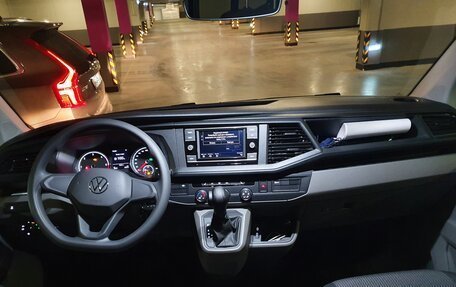 Volkswagen Transporter T6 рестайлинг, 2020 год, 4 600 000 рублей, 3 фотография