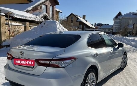 Toyota Camry, 2018 год, 2 750 000 рублей, 6 фотография