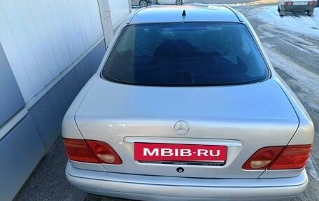 Mercedes-Benz E-Класс, 1998 год, 500 000 рублей, 13 фотография