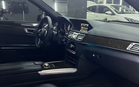 Mercedes-Benz E-Класс, 2013 год, 1 900 000 рублей, 8 фотография