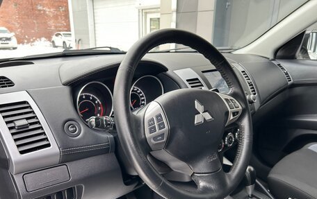 Mitsubishi Outlander III рестайлинг 3, 2011 год, 1 495 000 рублей, 14 фотография