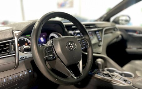 Toyota Camry, 2018 год, 3 199 000 рублей, 8 фотография