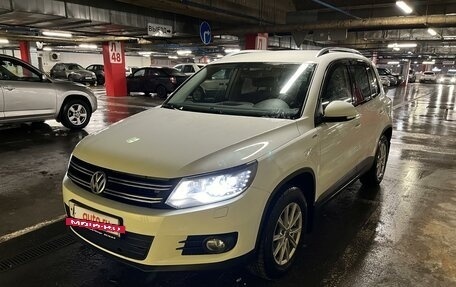 Volkswagen Tiguan I, 2016 год, 2 150 000 рублей, 2 фотография