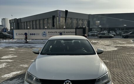 Volkswagen Jetta VI, 2016 год, 1 720 000 рублей, 3 фотография