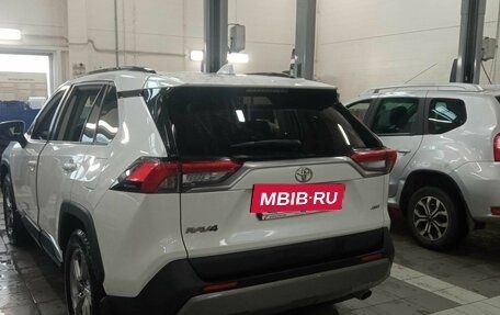 Toyota RAV4, 2021 год, 3 604 000 рублей, 4 фотография