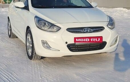 Hyundai Accent IV, 2011 год, 750 000 рублей, 12 фотография