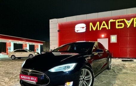 Tesla Model S I, 2014 год, 2 035 000 рублей, 2 фотография