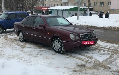 Mercedes-Benz E-Класс, 1995 год, 325 000 рублей, 9 фотография