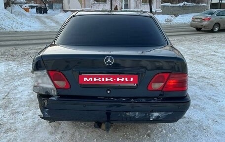 Mercedes-Benz E-Класс, 1996 год, 320 000 рублей, 4 фотография