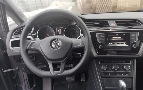 Volkswagen Touran III, 2017 год, 1 950 000 рублей, 7 фотография