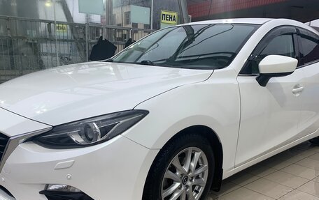 Mazda 3, 2016 год, 1 070 000 рублей, 2 фотография