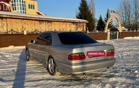 Mercedes-Benz E-Класс, 2000 год, 540 000 рублей, 4 фотография