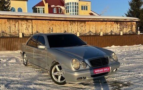 Mercedes-Benz E-Класс, 2000 год, 540 000 рублей, 2 фотография