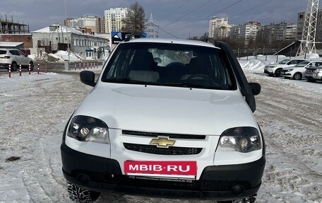 Chevrolet Niva I рестайлинг, 2018 год, 900 000 рублей, 16 фотография