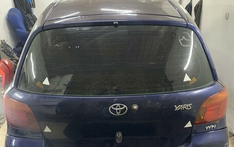 Toyota Yaris I рестайлинг, 2002 год, 250 000 рублей, 3 фотография