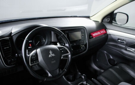 Mitsubishi Outlander III рестайлинг 3, 2013 год, 1 680 000 рублей, 14 фотография
