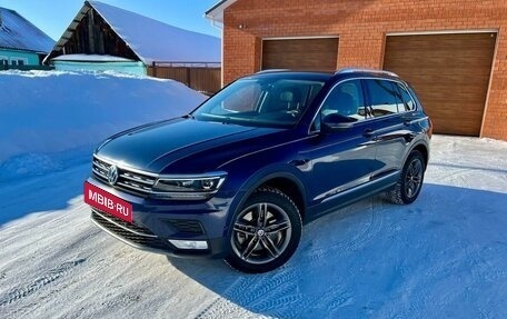 Volkswagen Tiguan II, 2017 год, 2 850 000 рублей, 8 фотография