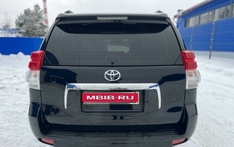 Toyota Land Cruiser Prado 150 рестайлинг 2, 2012 год, 2 698 000 рублей, 8 фотография