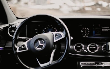 Mercedes-Benz E-Класс, 2017 год, 3 500 000 рублей, 10 фотография