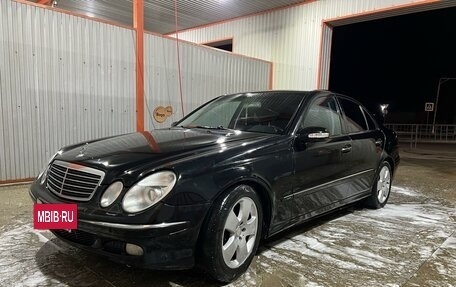 Mercedes-Benz E-Класс, 2005 год, 780 000 рублей, 3 фотография