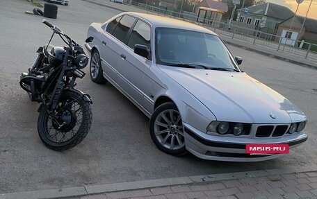 BMW 5 серия, 1991 год, 950 000 рублей, 12 фотография