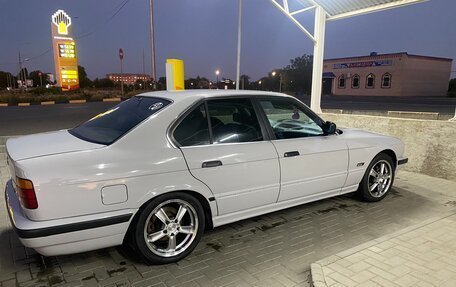 BMW 5 серия, 1991 год, 950 000 рублей, 24 фотография
