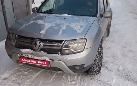 Renault Duster I рестайлинг, 2017 год, 1 300 000 рублей, 3 фотография
