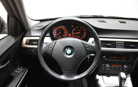 BMW 3 серия, 2011 год, 1 245 000 рублей, 13 фотография