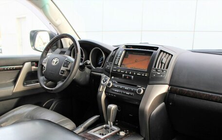 Toyota Land Cruiser 200, 2010 год, 2 990 000 рублей, 24 фотография