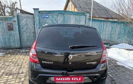 Renault Sandero I, 2013 год, 490 000 рублей, 2 фотография