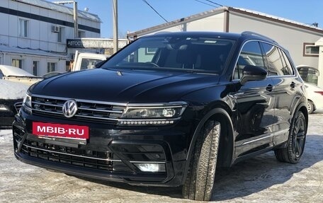 Volkswagen Tiguan II, 2018 год, 2 430 000 рублей, 3 фотография