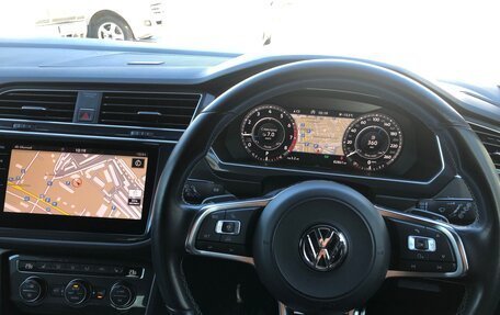 Volkswagen Tiguan II, 2018 год, 2 430 000 рублей, 21 фотография