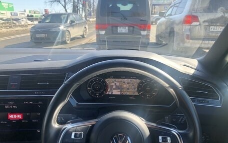 Volkswagen Tiguan II, 2018 год, 2 430 000 рублей, 30 фотография