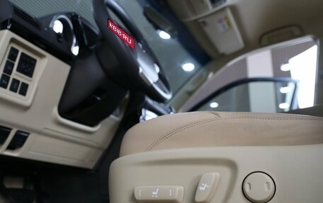 Toyota Land Cruiser Prado 150 рестайлинг 2, 2016 год, 3 249 000 рублей, 10 фотография