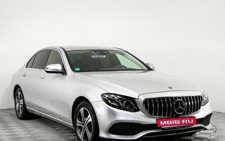 Mercedes-Benz E-Класс, 2019 год, 4 450 000 рублей, 5 фотография