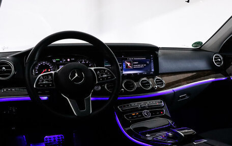 Mercedes-Benz E-Класс, 2019 год, 4 450 000 рублей, 14 фотография
