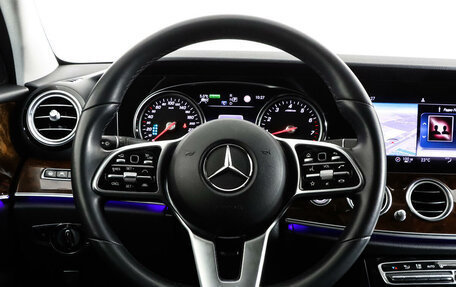 Mercedes-Benz E-Класс, 2019 год, 4 450 000 рублей, 15 фотография