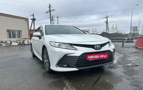 Toyota Camry, 2022 год, 3 850 000 рублей, 3 фотография
