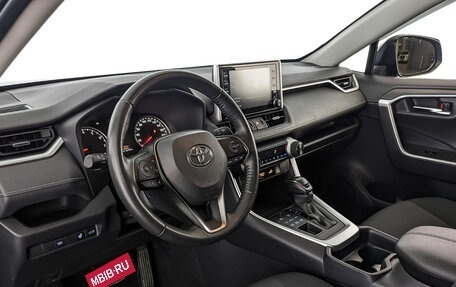 Toyota RAV4, 2021 год, 3 630 000 рублей, 3 фотография
