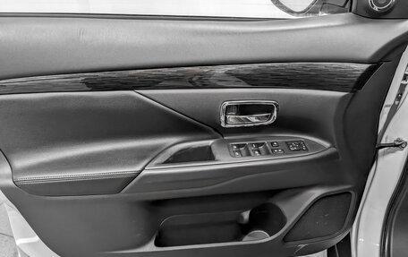 Mitsubishi Outlander III рестайлинг 3, 2015 год, 1 950 000 рублей, 22 фотография