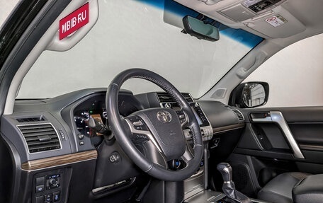 Toyota Land Cruiser Prado 150 рестайлинг 2, 2018 год, 5 950 000 рублей, 11 фотография