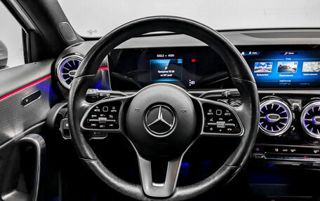 Mercedes-Benz A-Класс, 2018 год, 3 150 000 рублей, 12 фотография