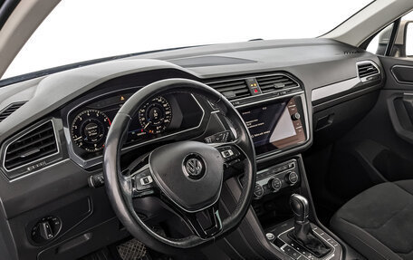 Volkswagen Tiguan II, 2018 год, 2 890 000 рублей, 5 фотография