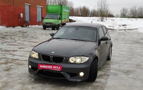 BMW 1 серия, 2004 год, 700 000 рублей, 2 фотография