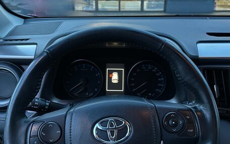 Toyota RAV4, 2017 год, 2 500 000 рублей, 7 фотография