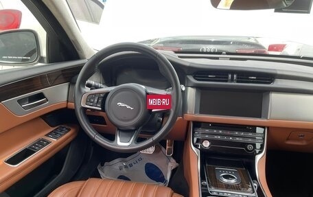 Jaguar XF II, 2018 год, 3 100 000 рублей, 9 фотография