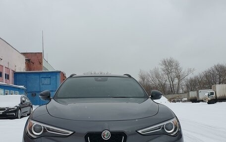 Alfa Romeo Stelvio, 2017 год, 3 350 000 рублей, 4 фотография